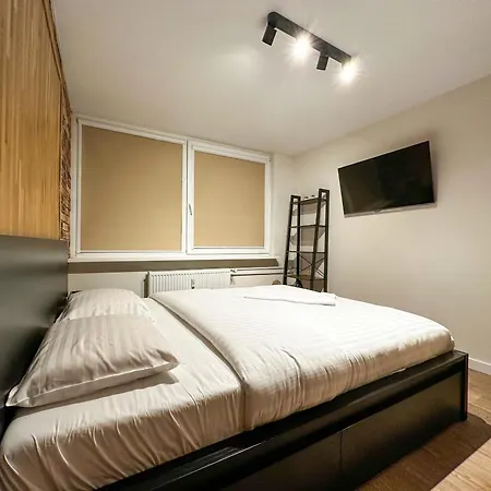 Апартаменты Redbrick Center Iv *